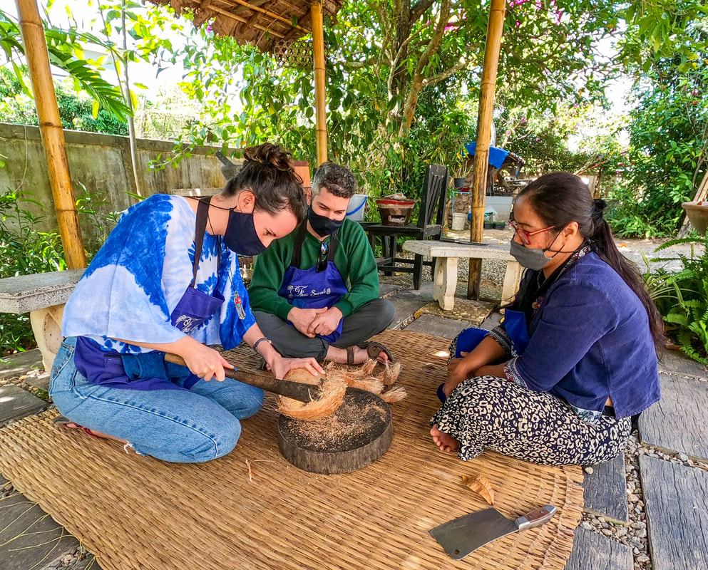 Making Coconut Milk The Ancient Thai Kitchen 